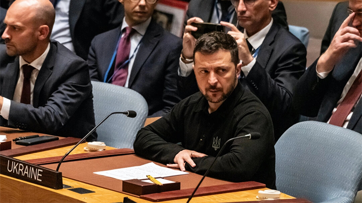  Volodímir Zelenski, presidente de Ucrania, llega a una reunión del Consejo de Seguridad de las Naciones Unidas en la sede de la ONU en Nueva York el 24 de septiembre de 2024. (Stephanie Keith/Getty Images)