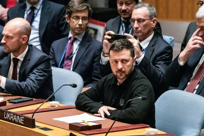 El presidente ucraniano Volodimir Zelenski llega a una reunión del Consejo de Seguridad de las Naciones Unidas en la sede de la ONU en Nueva York, el 24 de septiembre de 2024. (Stephanie Keith/Getty Images)