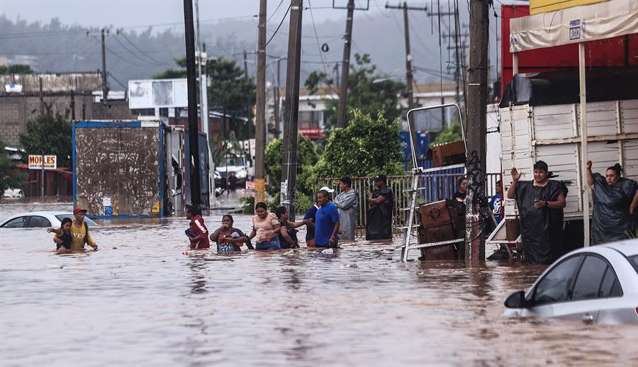 Tormenta John toca tierra por segunda vez en México, ahora en el estado de Michoacán