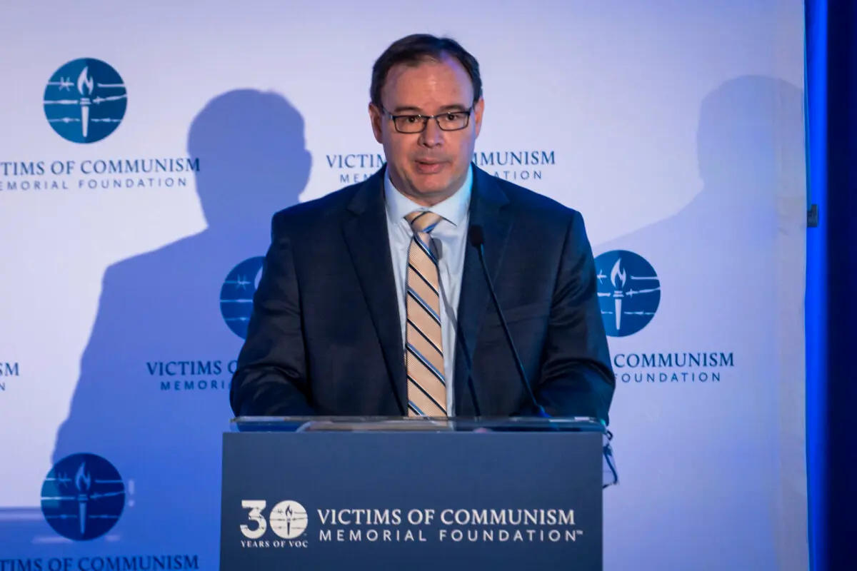 Adrian Zenz, investigador principal y director de Estudios sobre China de Victims of Communism Memorial Foundation, habla en el Foro sobre China celebrado en Washington el 25 de septiembre de 2024. (Madalina Vasiliu/The Epoch Times)