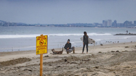 Surf, sulfuros y migrañas: la vida junto al río Tijuana en San Diego