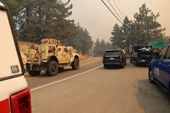 El gobernador Gavin Newsom asignó miembros de la Guardia Nacional para ayudar a combatir el incendio Line, en septiembre de 2024. (Cal Fire)