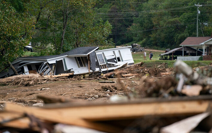 Una casa destruida tras el paso del huracán Helene cerca de Black Mountain, Carolina del Norte, el 30 de septiembre de 2024. (Sean Rayford/Getty Images)