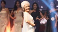 Abuelita surcoreana de 81 años no logra ganar Miss Universo, pero obtiene premio a la mejor vestida