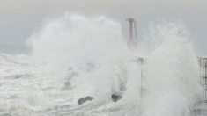 Taiwán cerró por el tifón Krathon, que trae lluvias torrenciales