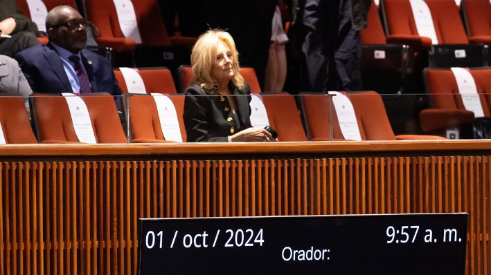 La primera dama de Estados Unidos, Jill Biden, asiste a la toma de posesión presidencial en la Ciudad de México, México, el 1 de octubre de 2024. (Angel Delgado/Getty Images)