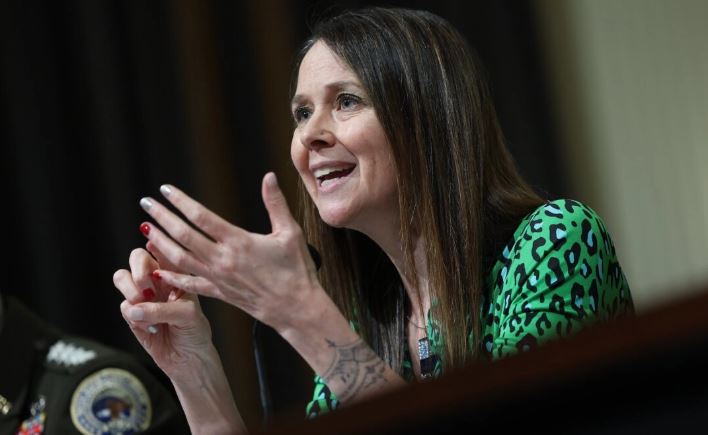 Jen Easterly, directora de la Agencia de Ciberseguridad y Seguridad de Infraestructuras, testifica ante un comité de la Cámara de Representantes, en Washington, el 31 de enero de 2024. (Kevin Dietsch/Getty Images)