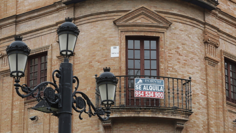 Imagen de archivo de una vivienda en alquiler. EFE/Jose Manuel Vidal