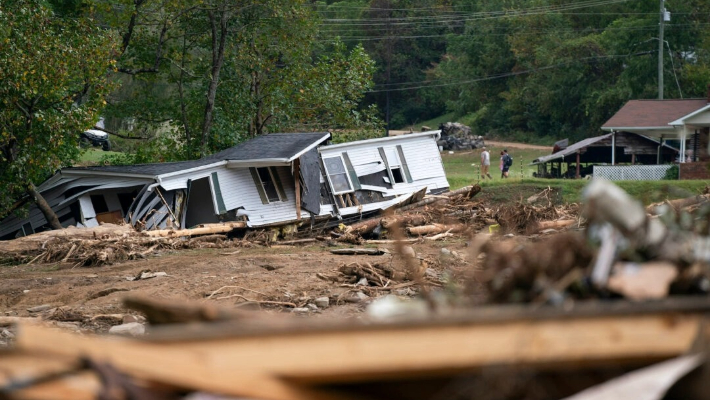 Una casa destruida tras el paso del huracán Helene cerca de Black Mountain, Carolina del Norte, el 30 de septiembre de 2024. (Sean Rayford/Getty Images)
