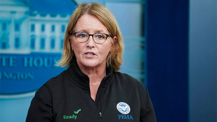 Deanne Criswell, administradora de la Agencia Federal para la Gestión de Emergencias, habla durante la rueda de prensa diaria en la Casa Blanca en Washington el 30 de agosto de 2023. (Madalina Vasiliu/The Epoch Times)