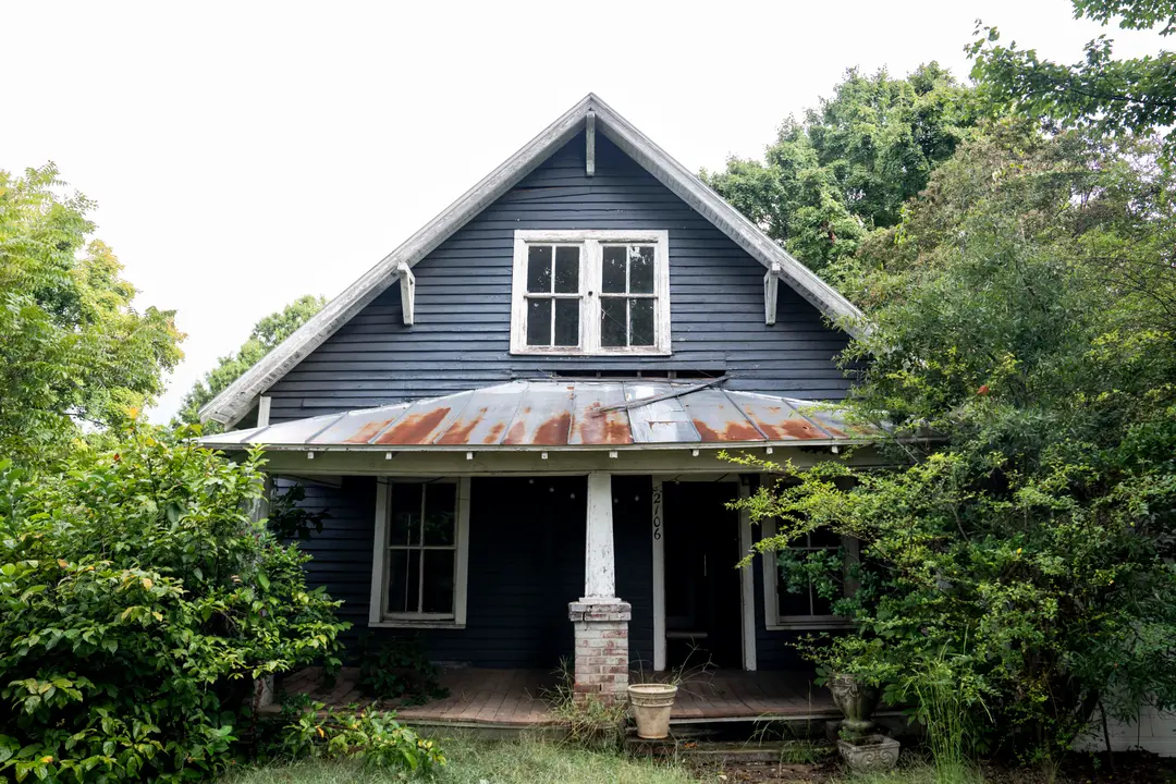 Propiedad comercial abandonada de Ryan Routh en Greensboro, Carolina del Norte, el 19 de septiembre de 2024. (Madalina Vasiliu/The Epoch Times)