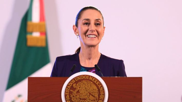 La presidenta de México, Claudia Sheinbaum, participa durante su conferencia de prensa matutina en Palacio Nacional de la Ciudad de México, México, el 9 de octubre. (Cortesía: Comunicación del gobierno de México)