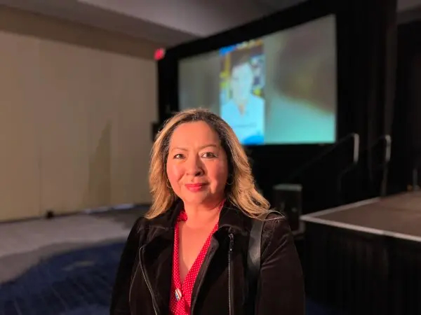 Evelyn Núñez-Jones en una fiesta de observación en Palm Desert, California, el 5 de marzo de 2024. (Brad Jones/The Epoch Times)