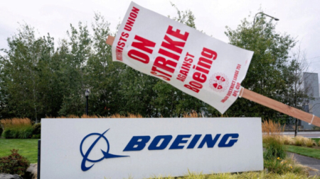 Proveedor clave de Boeing despide a unos 700 trabajadores