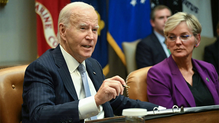 El presidente Joe Biden ofrece una actualización sobre la respuesta del gobierno federal a los huracanes Milton y Helene, en la Casa Blanca en Washington el 11 de octubre de 2024. (Andrew Caballero-Reynolds/AFP vía Getty Images)