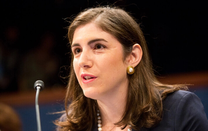 Dafna Rand, entonces subdirectora de estudios del Centro para una Nueva Seguridad Estadounidense, testifica ante el Comité de Inteligencia de la Cámara de Representantes en el Capitolio de EE.UU., el 18 de septiembre de 2014. (Allison Shelley/Getty Images)