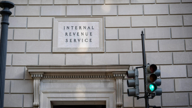 El Servicio de Impuestos Internos (IRS) en Washington, el 12 de agosto de 2024. (Madalina Vasiliu/The Epoch Times)