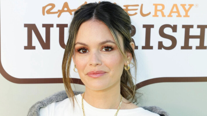 Rachel Bilson asiste a un Día de Servicio Canino en Pasadena, California, el 9 de noviembre de 2023. (Gonzalo Marroquín/Getty Images para Nutrish®)