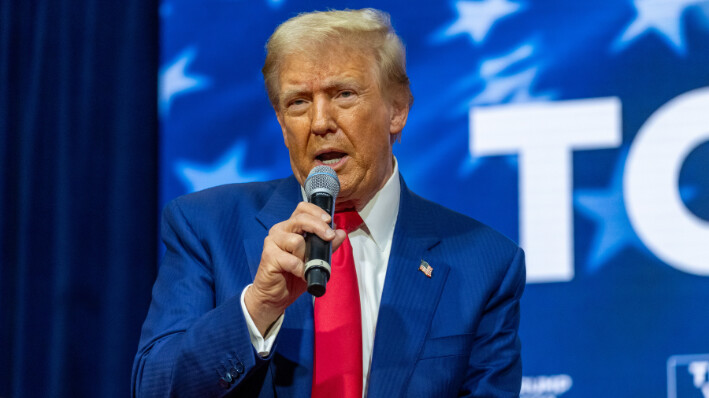 El candidato presidencial republicano, el expresidente Donald Trump, en el Greater Philadelphia Expo Center el 14 de octubre de 2024 en Oaks, Pensilvania.(Spencer Platt/Getty Images)