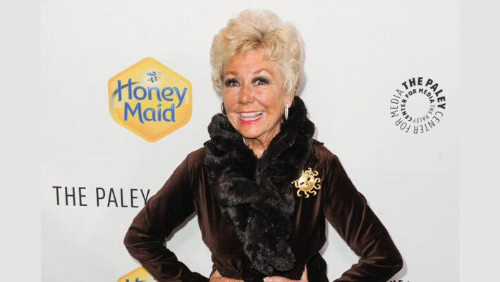 Mitzi Gaynor llega a The Paley Center For Media Los Angeles Benefit Gala en Los Ángeles el 12 de noviembre de 2014. (Richard Shotwell/Invision/AP Photo).