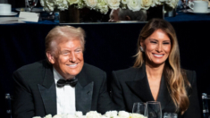 Trump da gracias a Dios y llama a la unidad tras ingeniosos comentarios en la cena de Al Smith