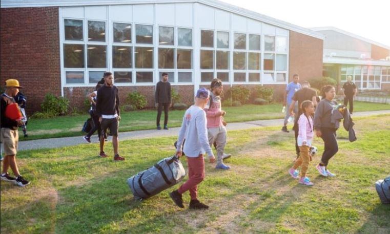 Detención de 5 inmigrantes ilegales por delitos sexuales violentos en Nantucket conmociona a residentes