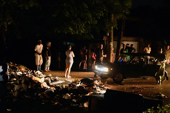 Millones de cubanos siguen sin electricidad mientras se agrava la crisis