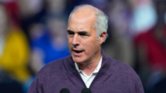 El demócrata Bob Casey utiliza referencias favorables a Trump en un anuncio político