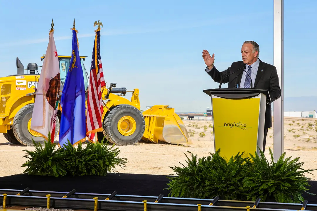 El gobernador de Nevada Joe Lombardo habla durante una ceremonia de inauguración en Las Vegas el 22 de abril de 2024. (Ethan Miller/Getty Images)