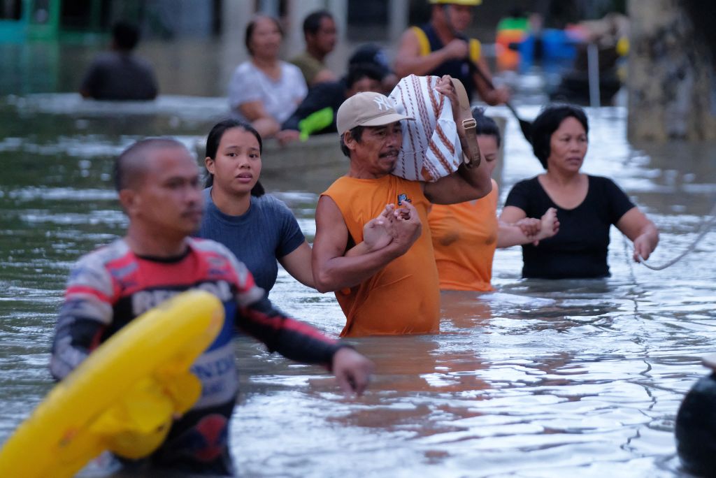 Al menos 20 muertos por la tormenta tropical Trami en Filipinas