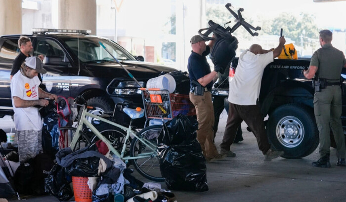 Desalojan campamento de personas sin hogar antes del concierto de Taylor Swift en Nueva Orleans