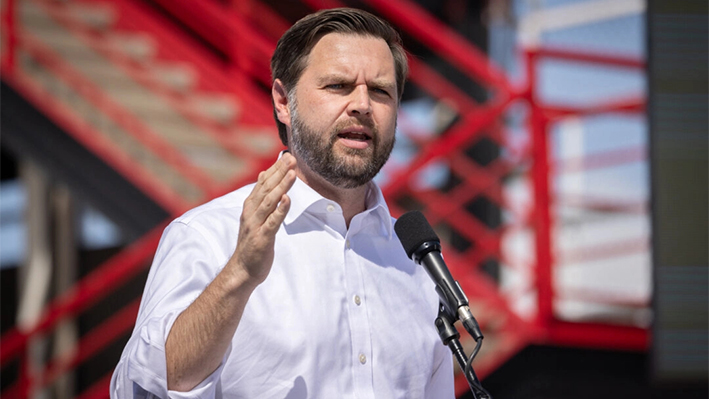 JD Vance habla en Tuscon, Arizona, el 9 de octubre de 2024. (John Fredricks/The Epoch Times)