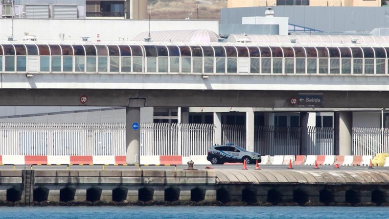 Zona de embarque del puerto de Algeciras (Cádiz, España) en una imagen de archivo. EFE/A.Carrasco Ragel.