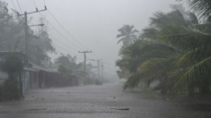 Evacúan a miles en este de Cuba tras fuertes lluvias en la región donde pasó Óscar