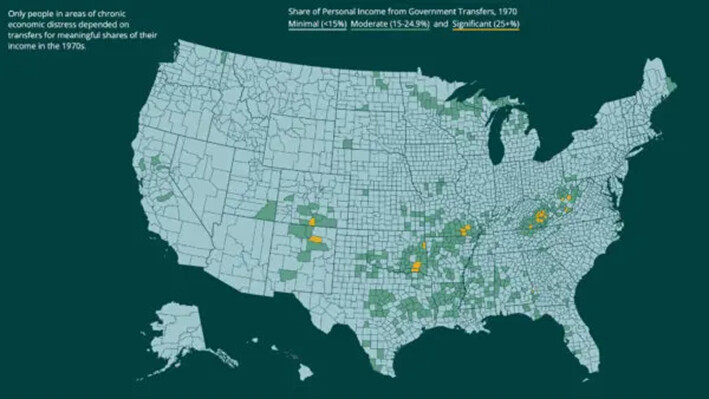 Pagos de transferencias como porcentaje de los ingresos totales, por condado, en 1970; 15 por ciento o más en verde; 25 por ciento o más en amarillo. (Fuente: Grupo de Innovación Económica)