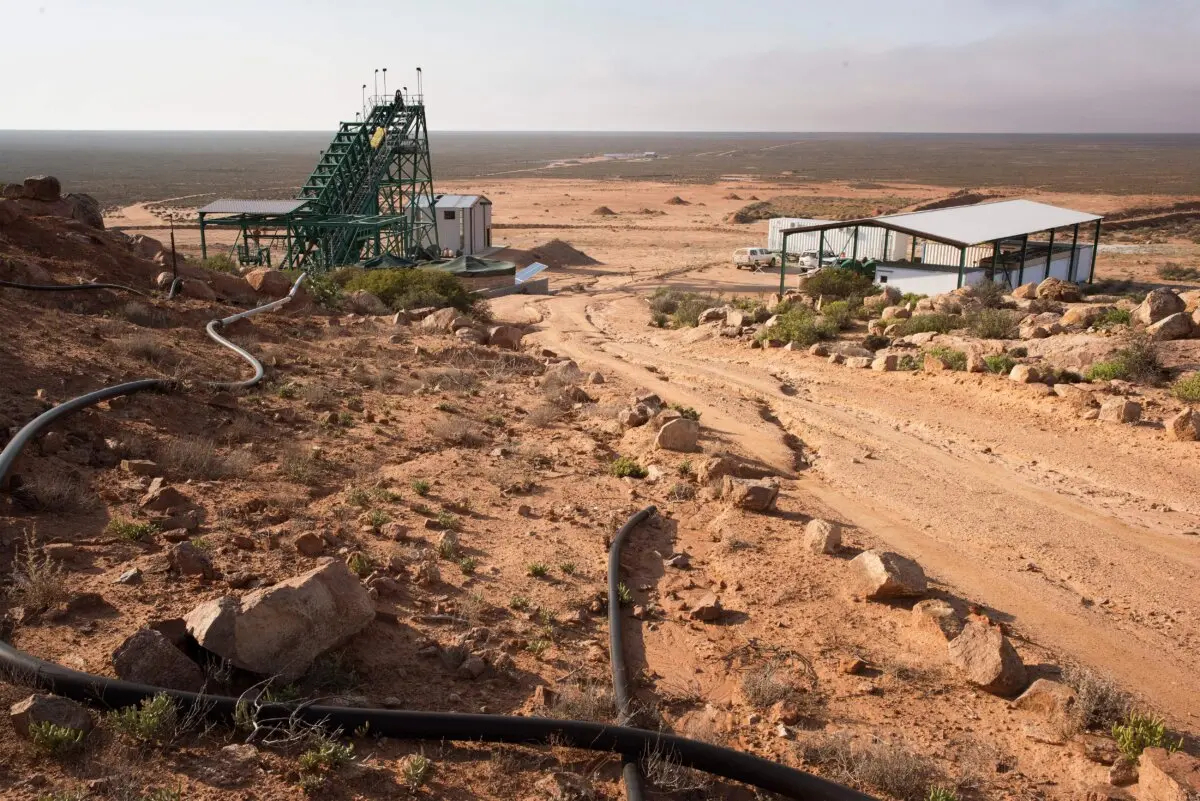 Vista general de la mina Steenkampskraal, confirmada como uno de los depósitos de minerales de tierras raras de mayor ley del mundo, el 29 de julio de 2019. (Rodger Bosch/AFP vía Getty Images)