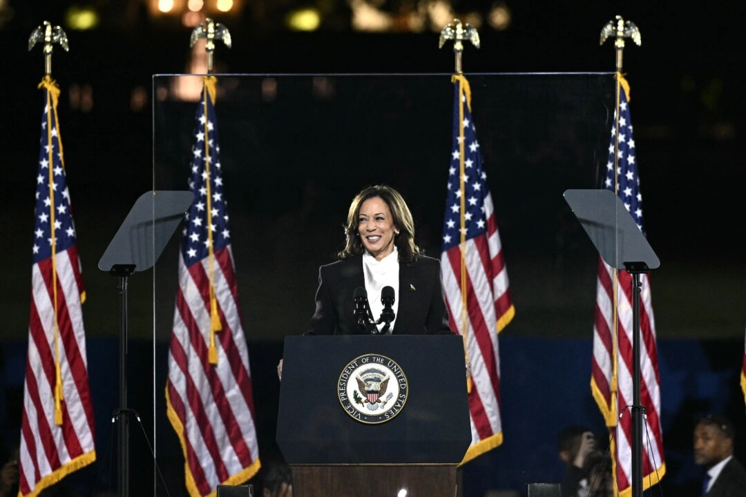 Harris brinda su discurso final en Washington