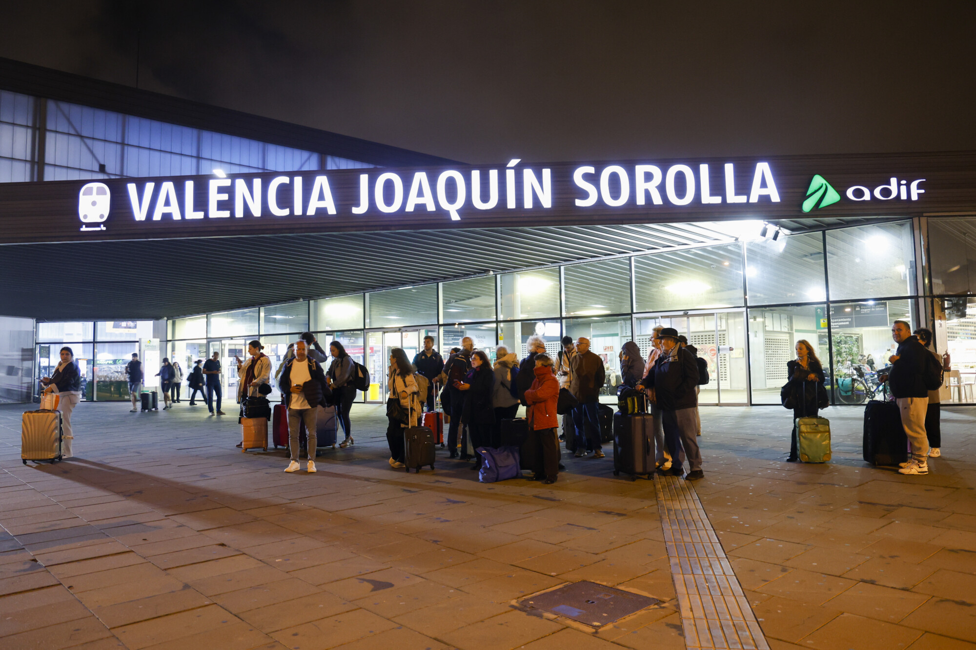 Sigue suspendida la circulación ferroviaria entre Madrid y Valencia y las cercanías