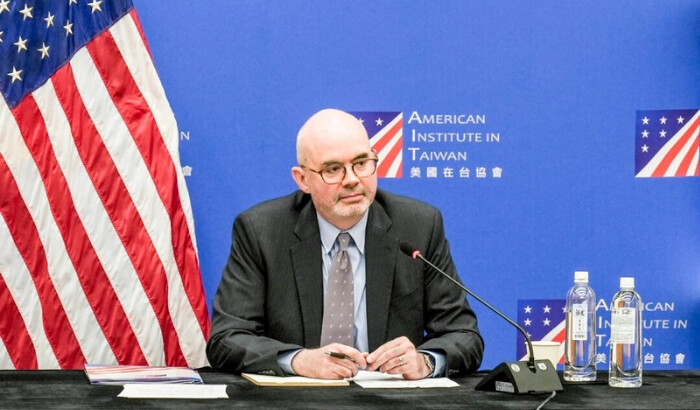 Raymond Greene, director del Instituto Americano en Taiwán (AIT), asiste a una conferencia de prensa en Taipei el 4 de septiembre de 2024. (Walid Berrazeg/AFP vía Getty Images)