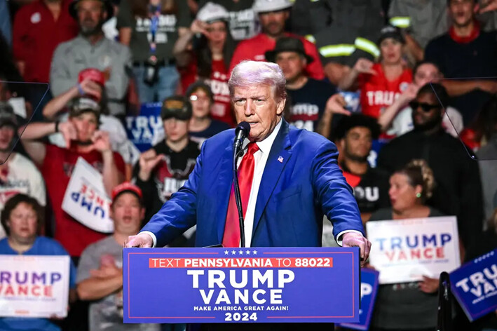 El candidato presidencial republicano, el expresidente Donald Trump, habla durante un mitin de campaña en Indiana, Pensilvania, el 23 de septiembre de 2024. (Jim Watson/AFP vía Getty Images)