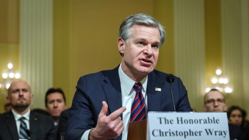 El director del FBI, Christopher Wray, testifica ante el Comité Selecto de la Cámara de Representantes sobre la Competencia Estratégica entre Estados Unidos y el Partido Comunista Chino en el Capitolio en Washington el 31 de enero de 2024. (Kevin Dietsch/Getty Images)