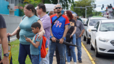 Puertorriqueños inician votación en unas elecciones que se prevén históricas