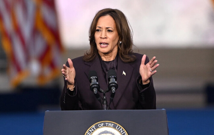 La vicepresidenta Kamala Harris habla en la Universidad Howard en Washington el 6 de noviembre de 2024. El expresidente Donald Trump obtuvo una victoria aplastante el 5 de noviembre en las elecciones presidenciales de Estados Unidos, derrotando a Harris y completando así su regreso a la política. (SAUL LOEB/AFP)