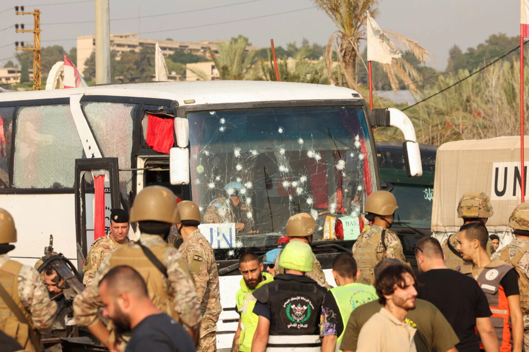 Hieren a cascos azules de la ONU en ataque israelí cerca del puesto de control de Awali en Líbano