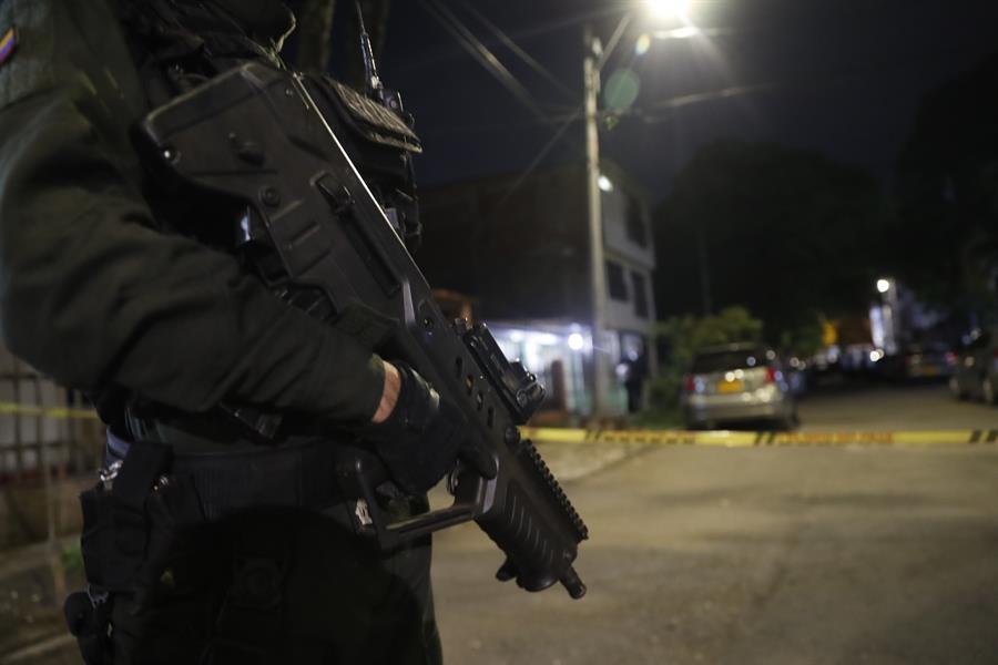 Ataque a patrulla policial en suroeste de Colombia deja al menos 15 heridos