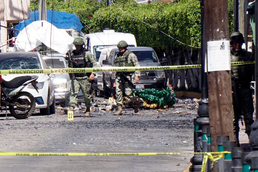 Autoridades despliegan a 300 militares en estado mexicano de Guanajuato tras masacre