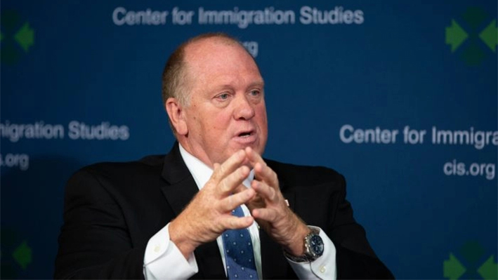 El director interino de ICE, Tom Homan, habla en un evento organizado por el Centro de Estudios de Inmigración, el 5 de junio de 2018. (Charlotte Cuthbertson/The Epoch Times)