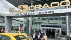 Avión de carga golpea torre de sistema de guía de aterrizajes en aeropuerto de Bogotá