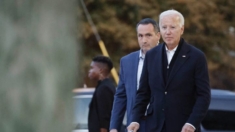 Biden conmemora el Día de los Veteranos en Cementerio Nacional de Arlington