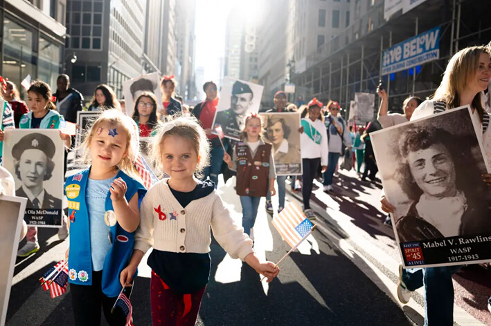 El 105º desfile anual del Día de los Veteranos en Nueva York, el 11 de noviembre de 2024. (Samira Bouaou/The Epoch Times)